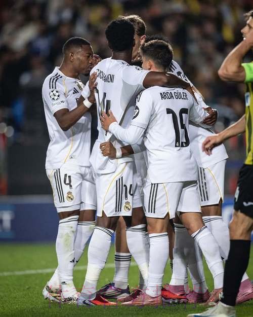 罗马诺:阿拉巴在皇马的年薪为1200万欧元 罗马诺:阿拉巴在皇马的年薪为1200万欧元